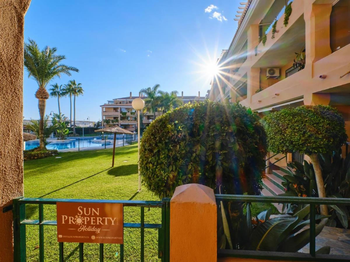 SIESTA BEACH, CON PLAYA, PISCINA y PARKING La Cala De Mijas Exterior foto