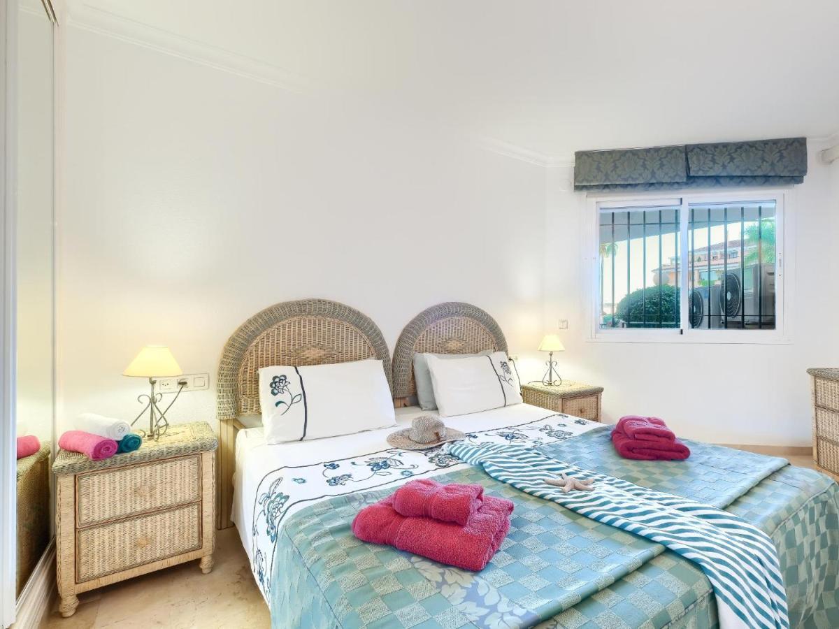 SIESTA BEACH, CON PLAYA, PISCINA y PARKING La Cala De Mijas Exterior foto